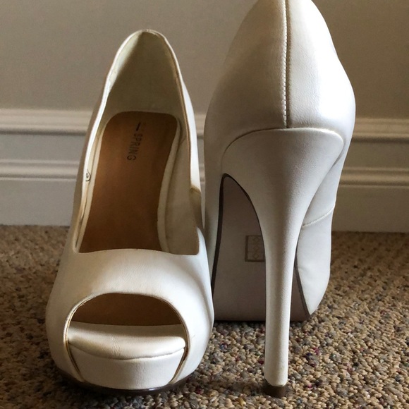 Call It Spring Shoes - NWOT Call it Spring peep toe heels